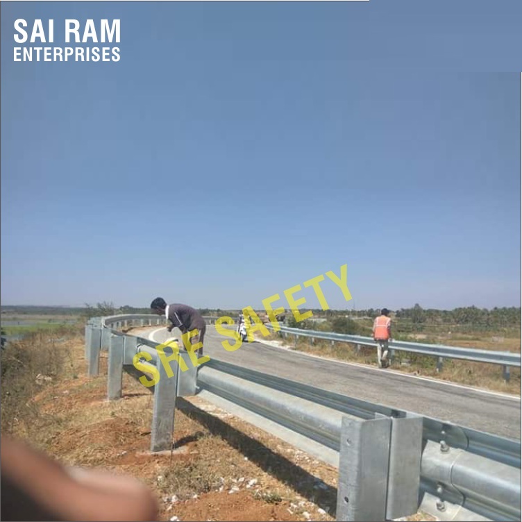 Metal Crash Barrier Work mcb6.jpg